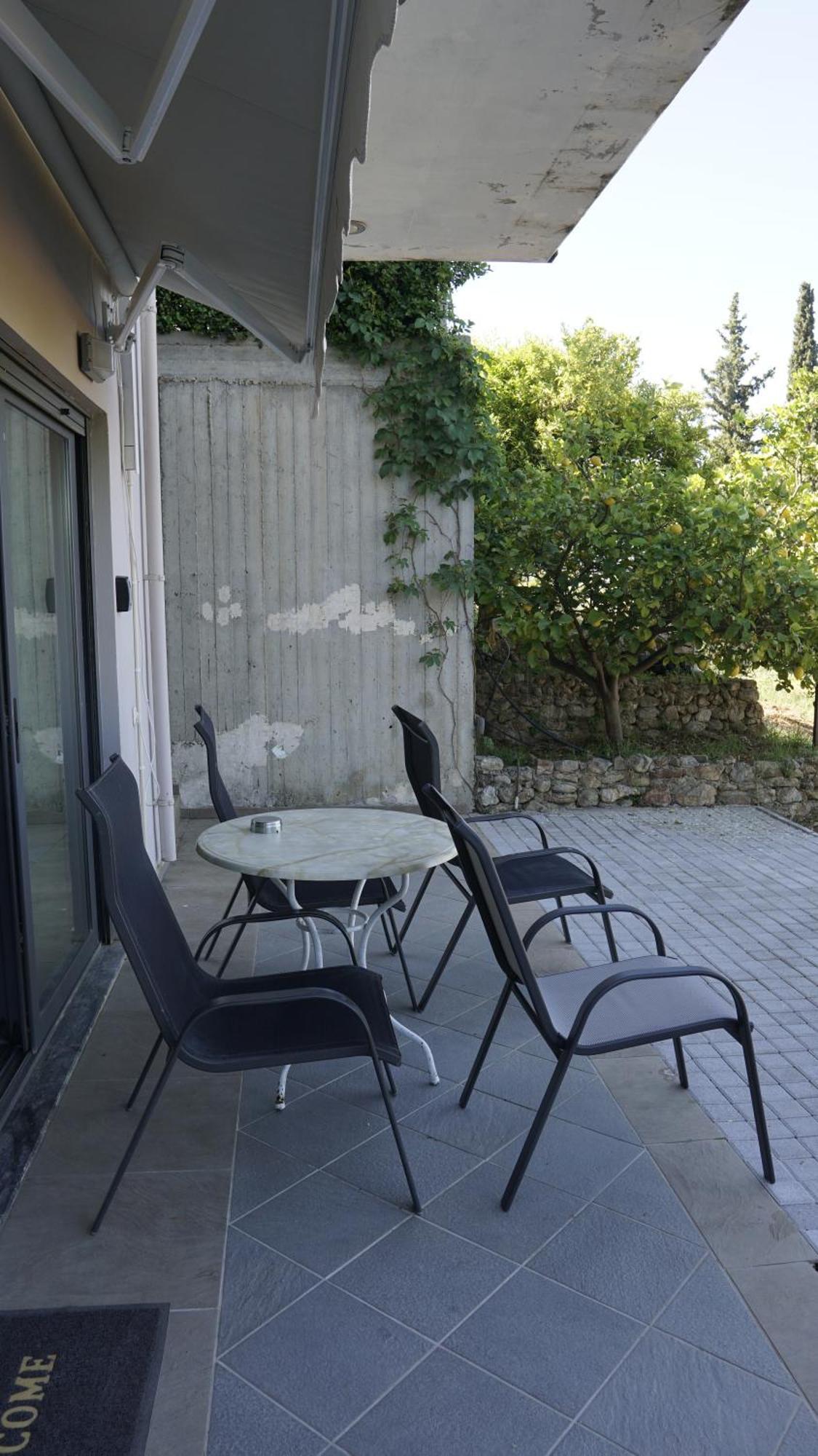 Romanos Patras Studio Exterior foto